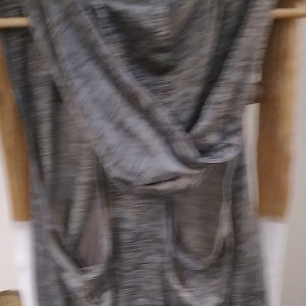 Women's Gymshark Hooded Tank Top - Picture 3 of 7